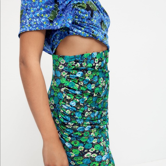 ZARA BLOGGERS FAVE MIX PRINT FLORAL DRAPED MIDI DRESS - Picture 11 of 11